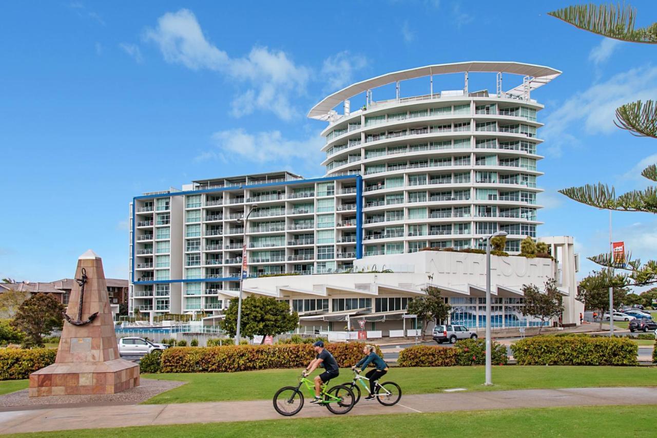 Kirra Surf Apartments Guldkusten Exteriör bild