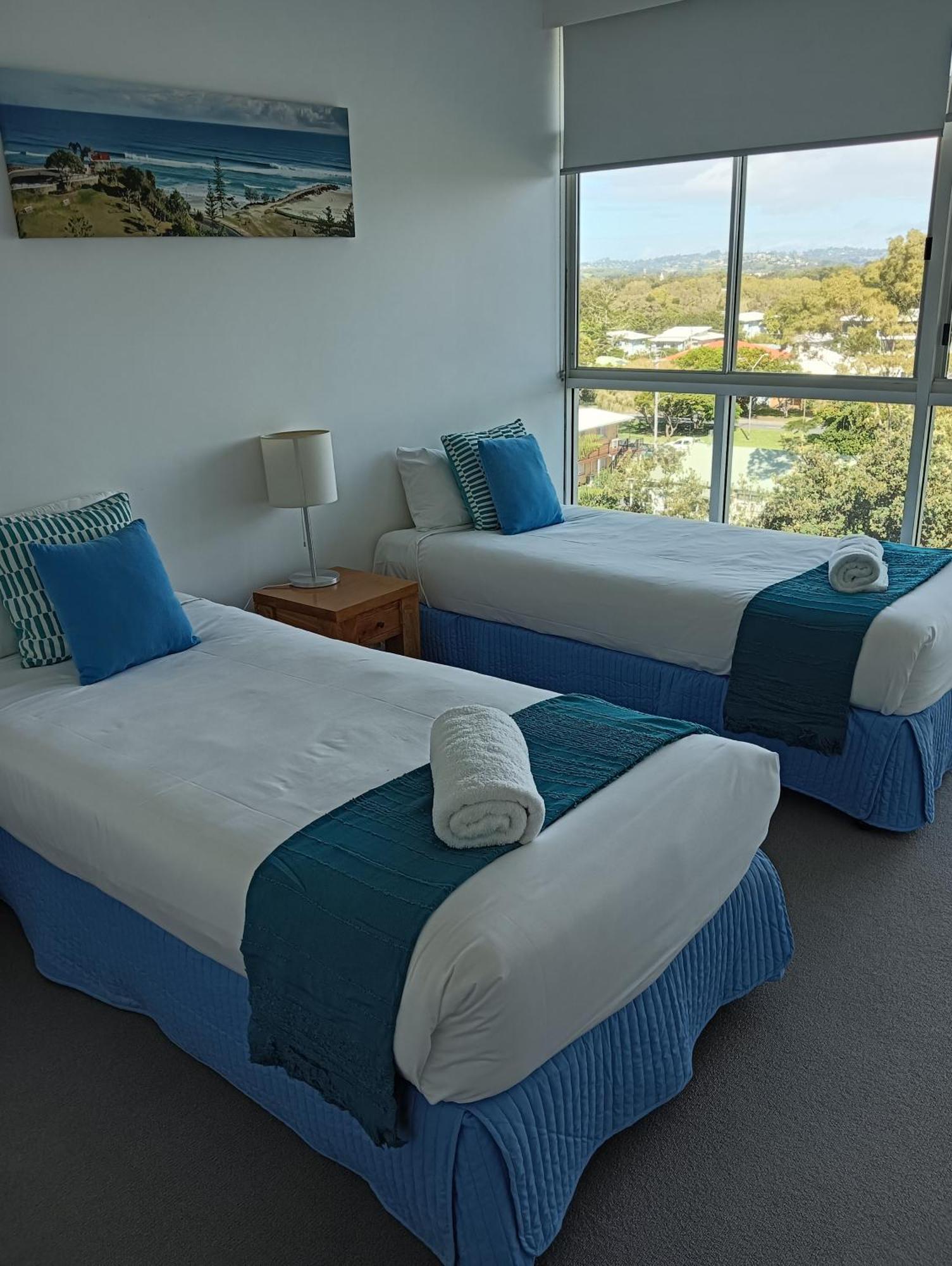 Kirra Surf Apartments Guldkusten Exteriör bild