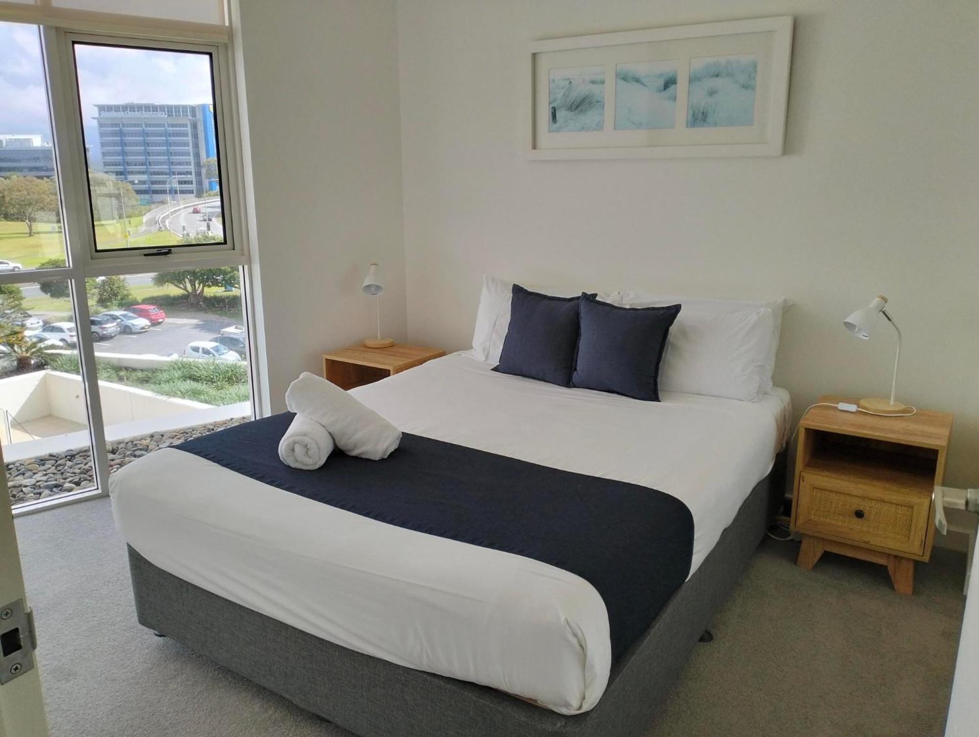 Kirra Surf Apartments Guldkusten Exteriör bild