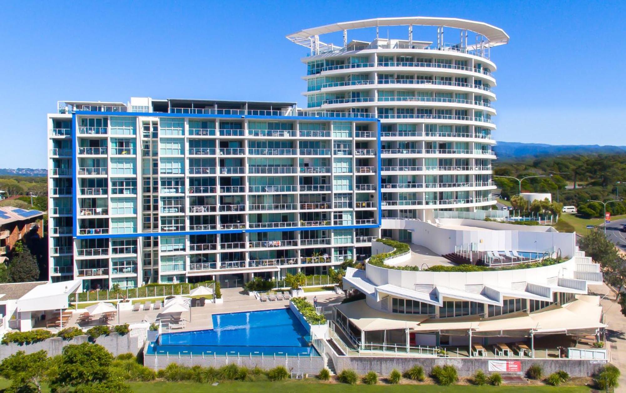 Kirra Surf Apartments Guldkusten Exteriör bild